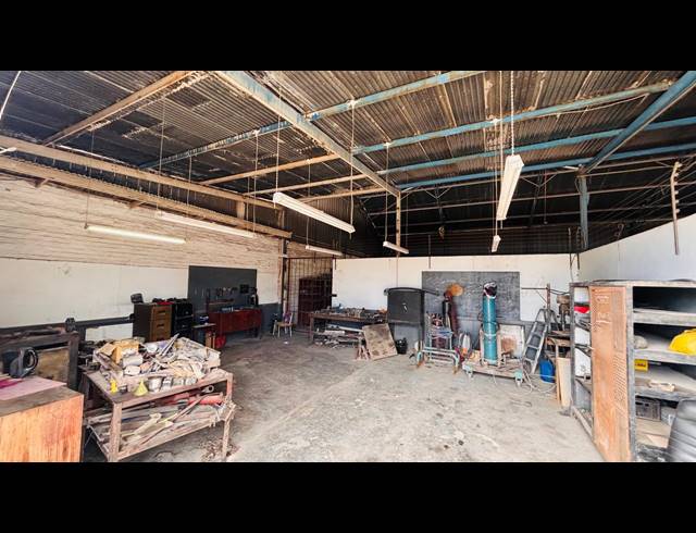 22,489M² INDUSTRIAL YARD TO LET IN CHAMDOR